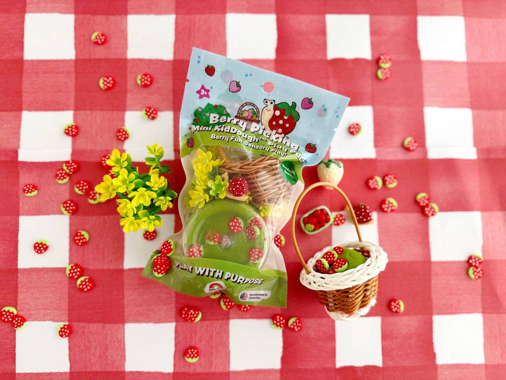 Berry Picking Mini Play Pack - Image 2